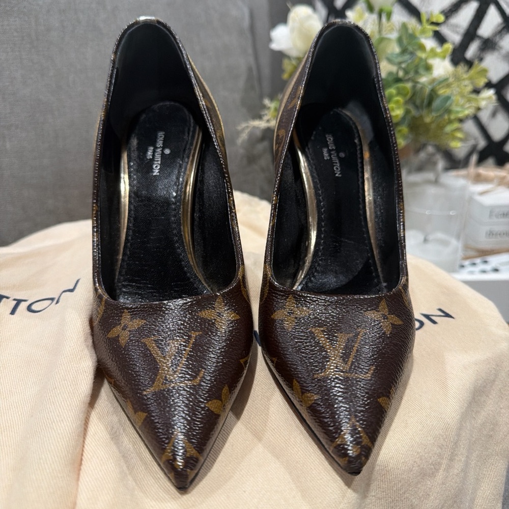 Louis Vuitton Cherie Pump Size 36 •1A3TU3• - Picture 2 of 6